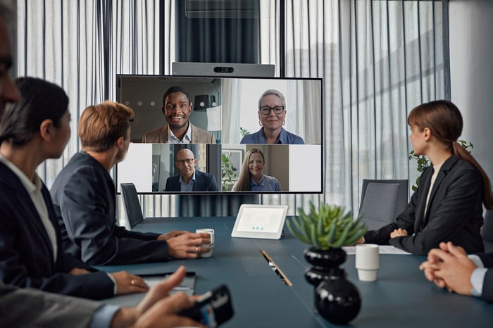 Gekommen um zu bleiben: Videokommunikation in großen Unternehmen