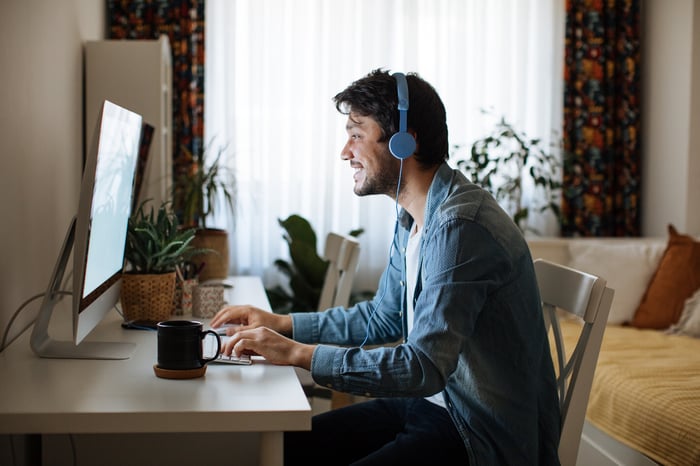 How can government agencies prepare for the hybrid workforce?