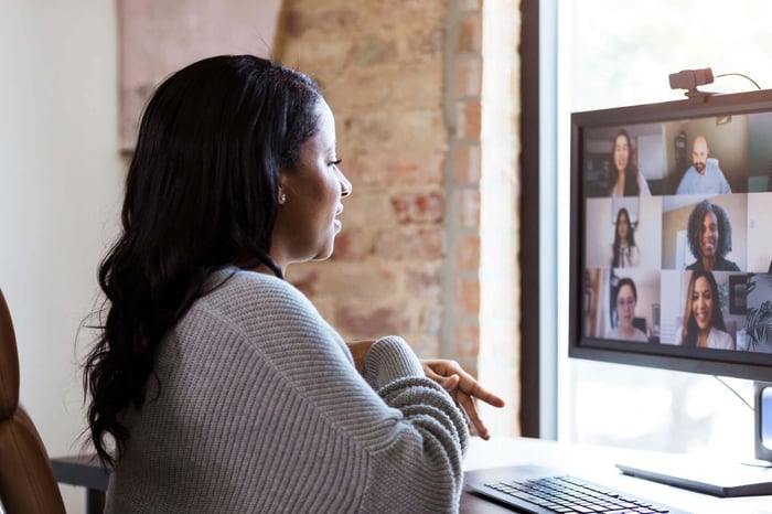 5 must-have video conferencing features to power government hybrid working