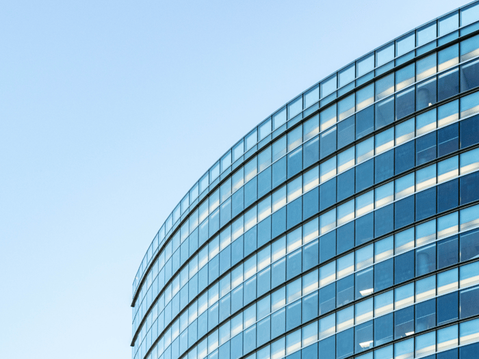 Bridging the Zoom - Teams divide: How a financial institution modernized collaboration with Pexip